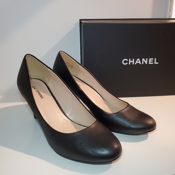 Call it Spring Heels - Picture 2 of 3